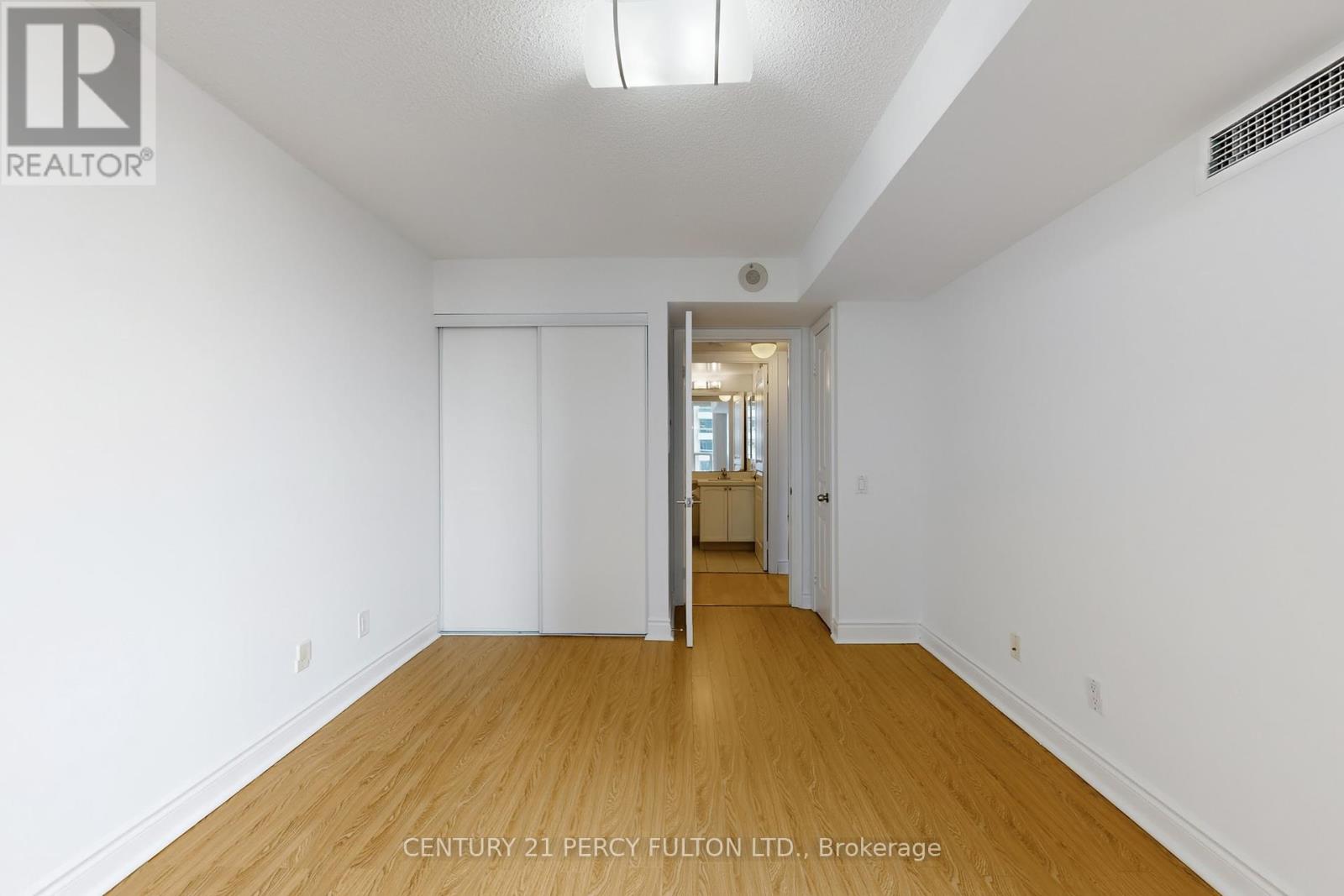 Photo 17 of 1008 5 Northtown Way, Toronto ON