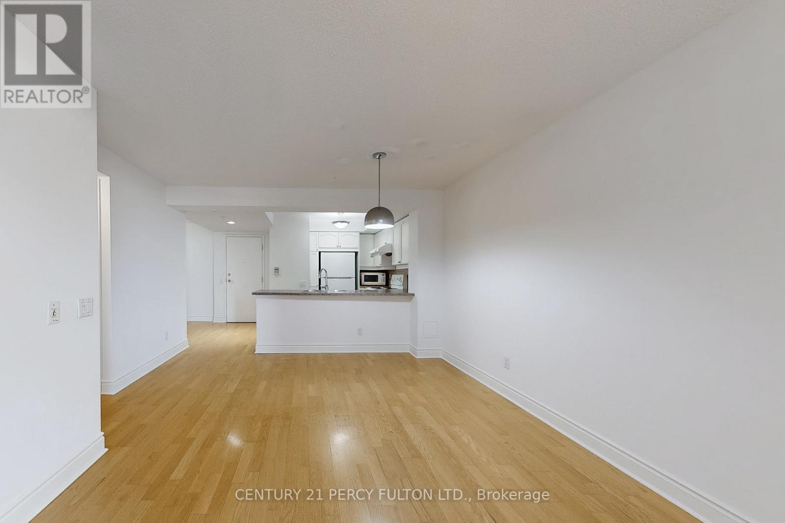 Photo 10 of 1008 5 Northtown Way, Toronto ON