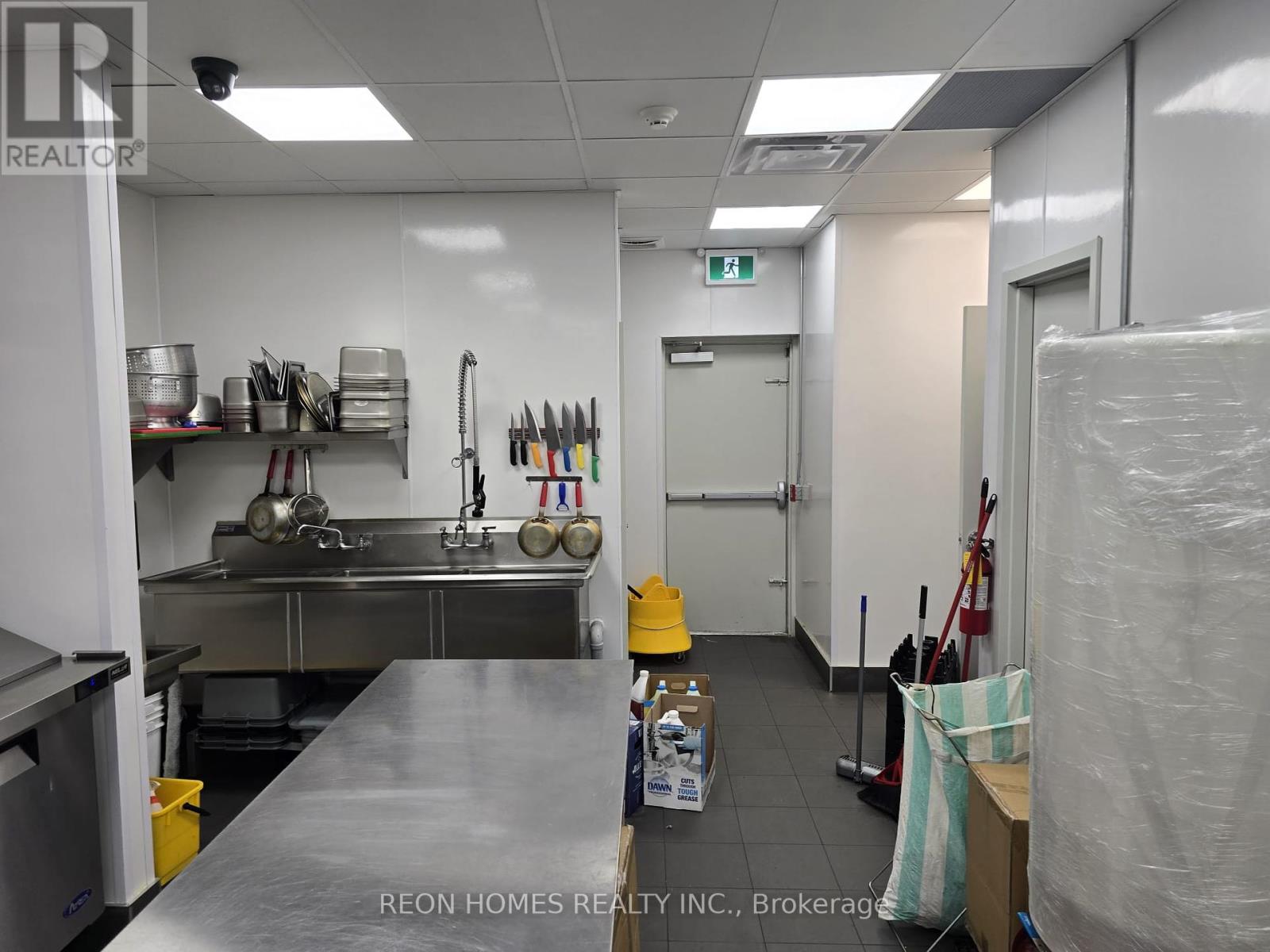 Photo 11 of 4714 Jane Street, Toronto ON