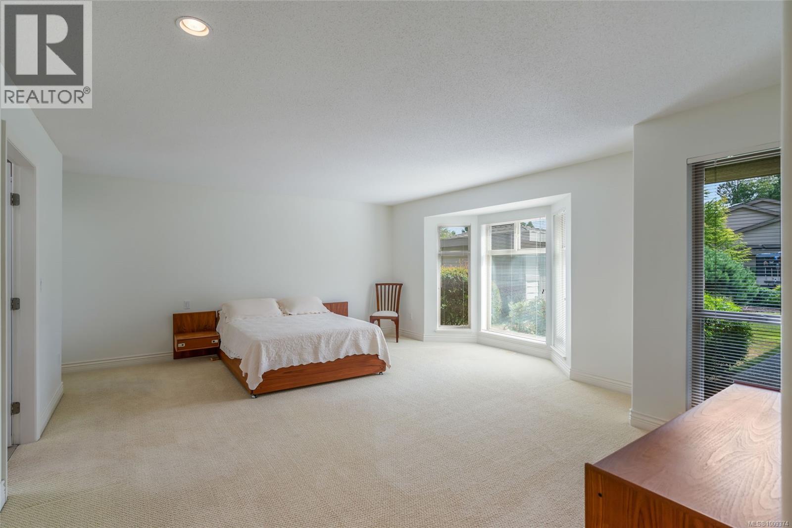 1267 Roberton Blvd, French Creek