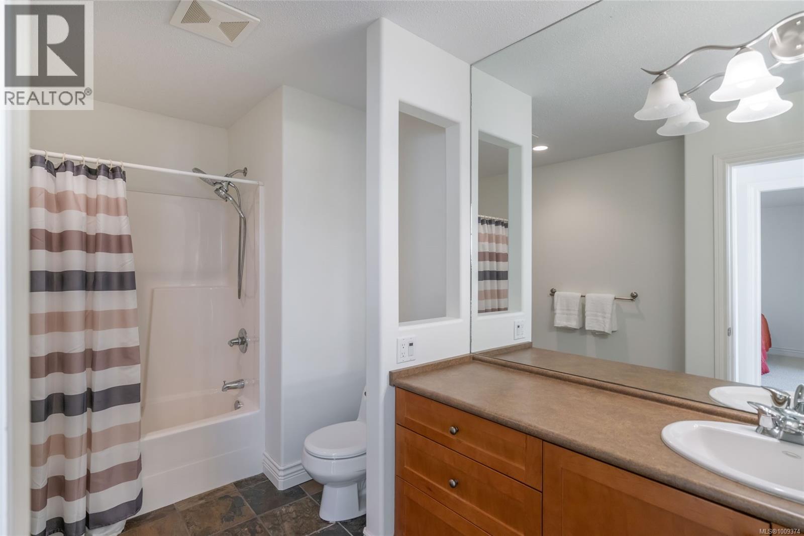 1267 Roberton Blvd, French Creek