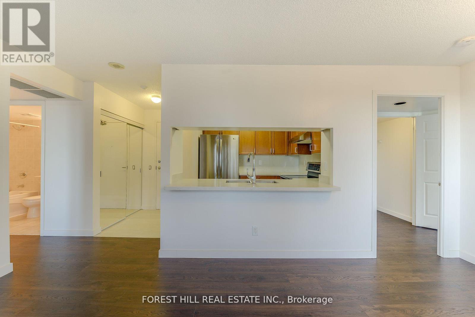 Photo 25 of 2711 153 Beecroft Road, Toronto ON