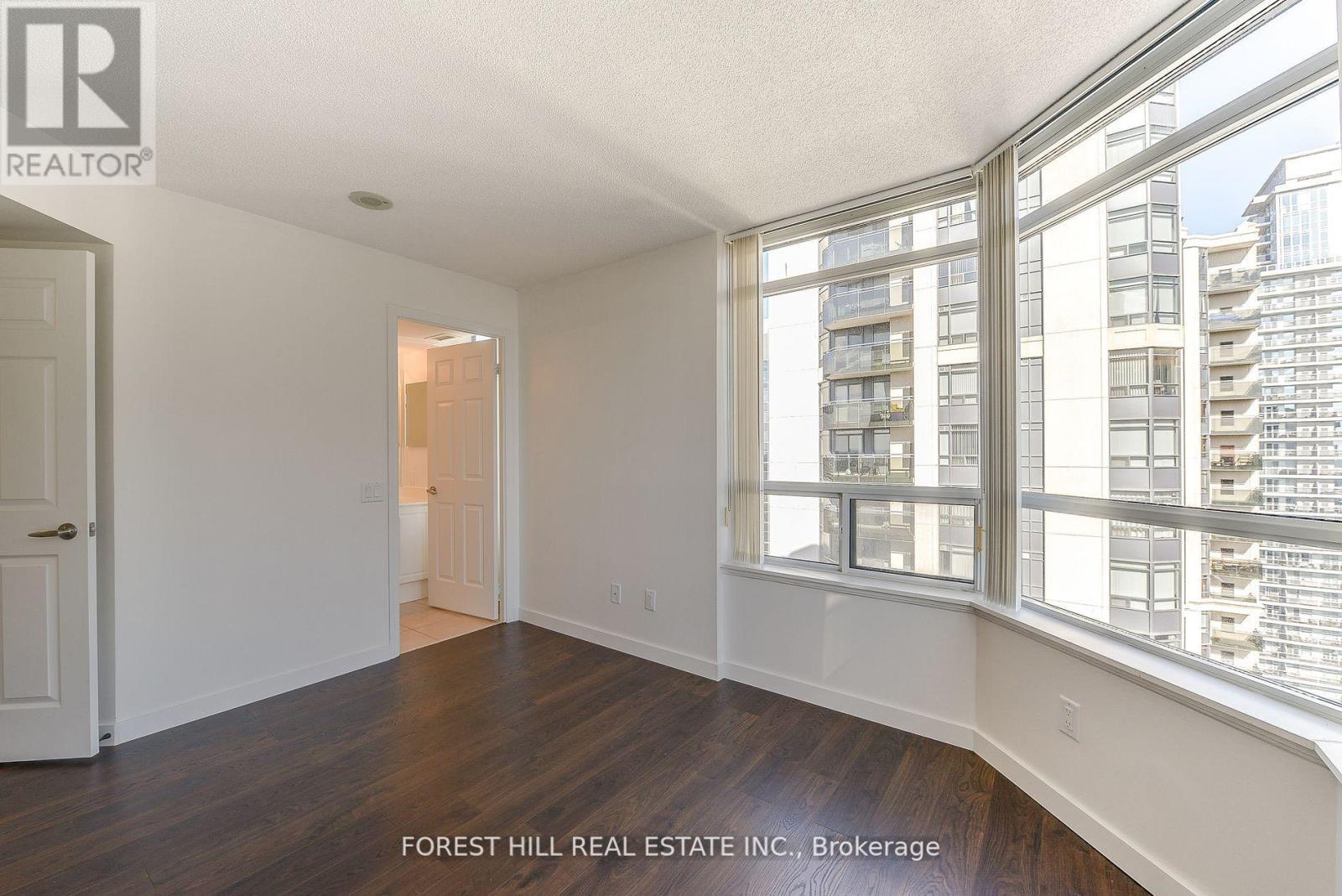 Photo 15 of 2711 153 Beecroft Road, Toronto ON