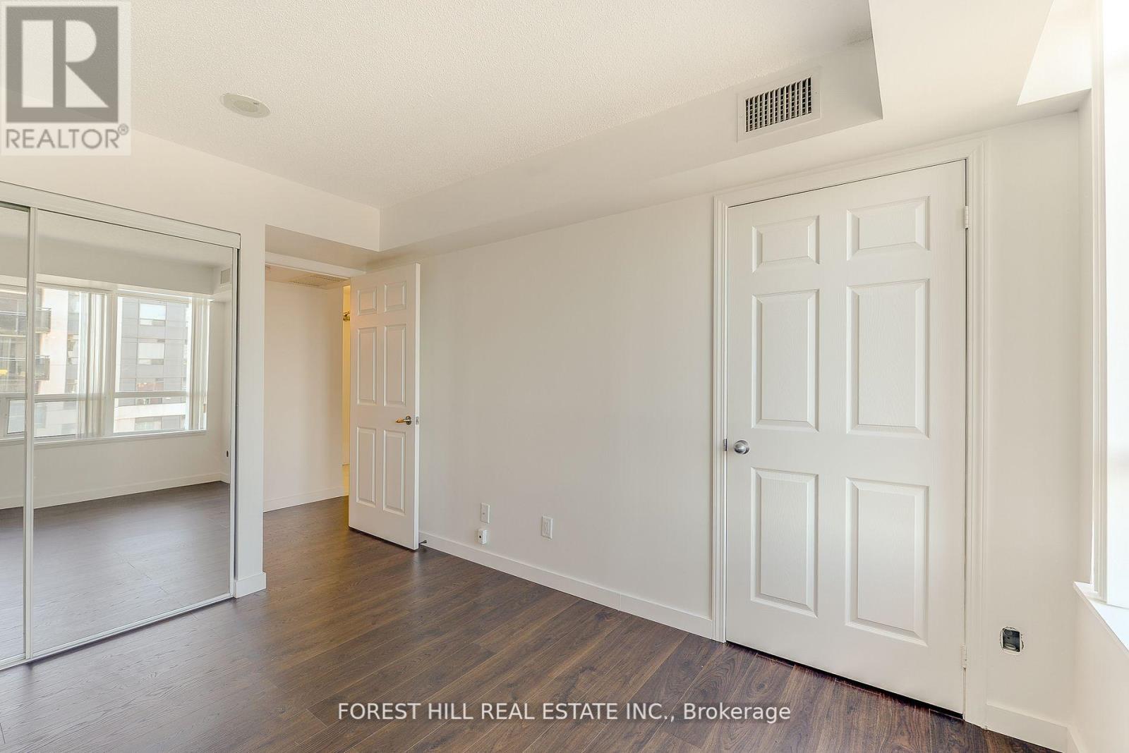 Photo 24 of 2711 153 Beecroft Road, Toronto ON
