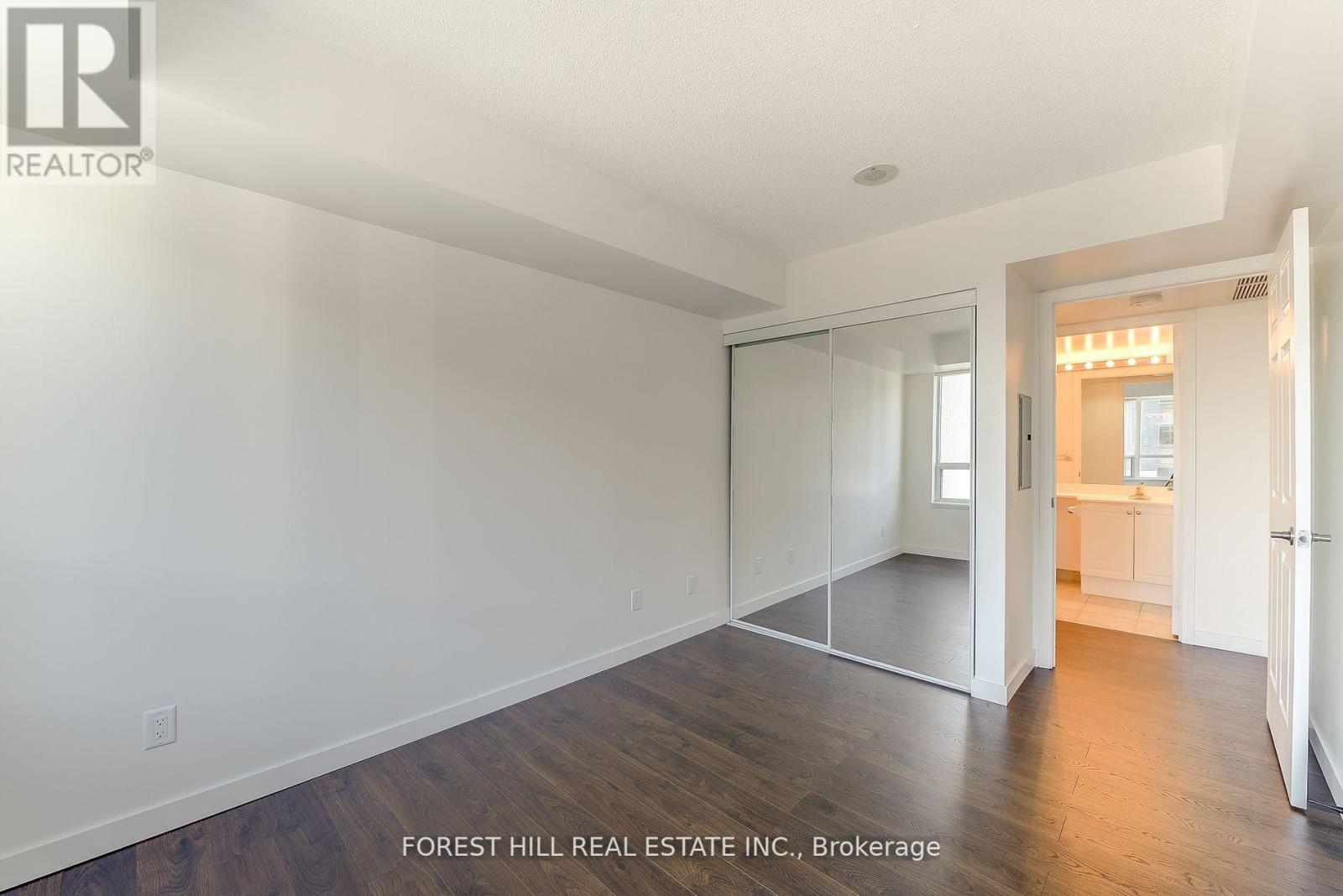 Photo 20 of 2711 153 Beecroft Road, Toronto ON