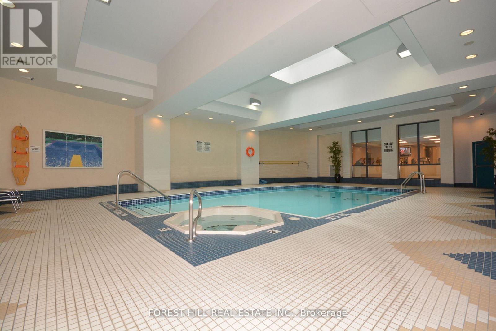 Photo 11 of 2711 153 Beecroft Road, Toronto ON