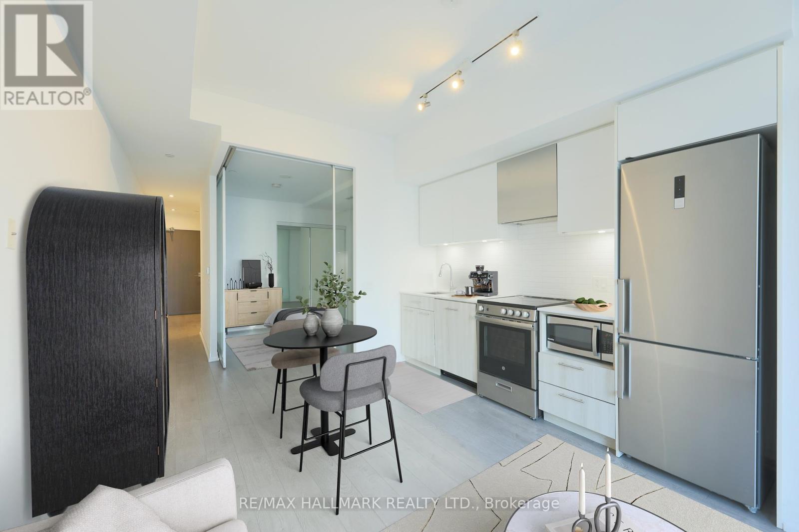 Photo 16 of 420 251 Jarvis Street, Toronto ON