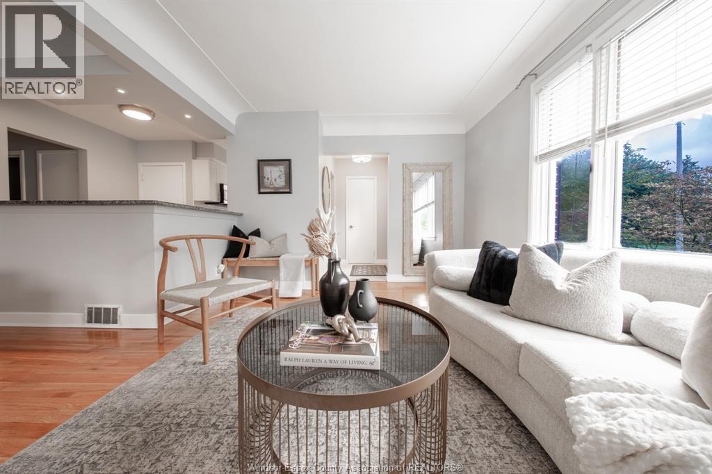 Photo 10 of 866 Belleperche Pl, Windsor ON