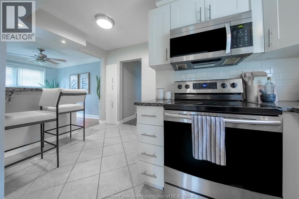 Photo 15 of 866 Belleperche Pl, Windsor ON