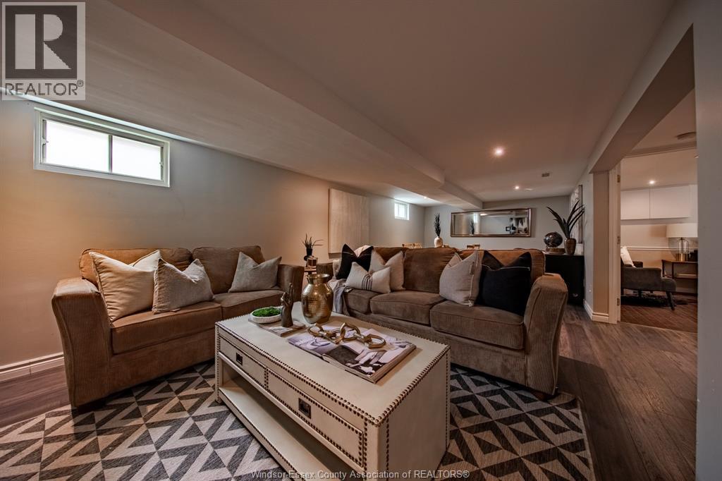 Photo 29 of 866 Belleperche Pl, Windsor ON
