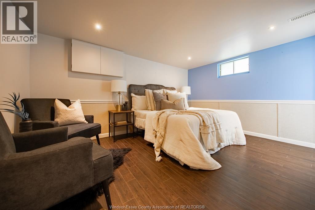 Photo 36 of 866 Belleperche Pl, Windsor ON