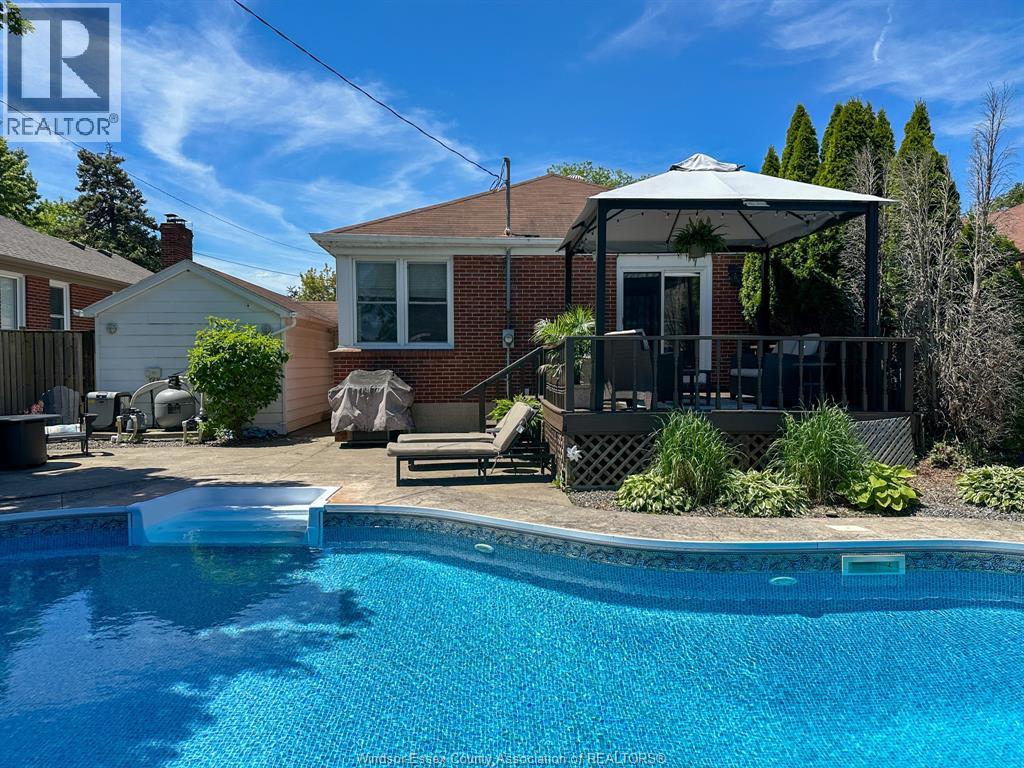 Photo 37 of 866 Belleperche Pl, Windsor ON
