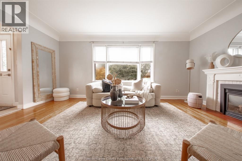 Photo 6 of 866 Belleperche Pl, Windsor ON