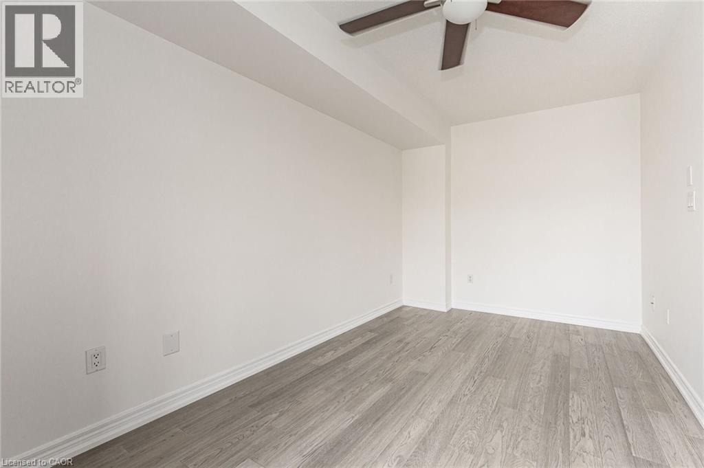 Photo 37 of 90 Nelson Street Unit 30, Oakville ON