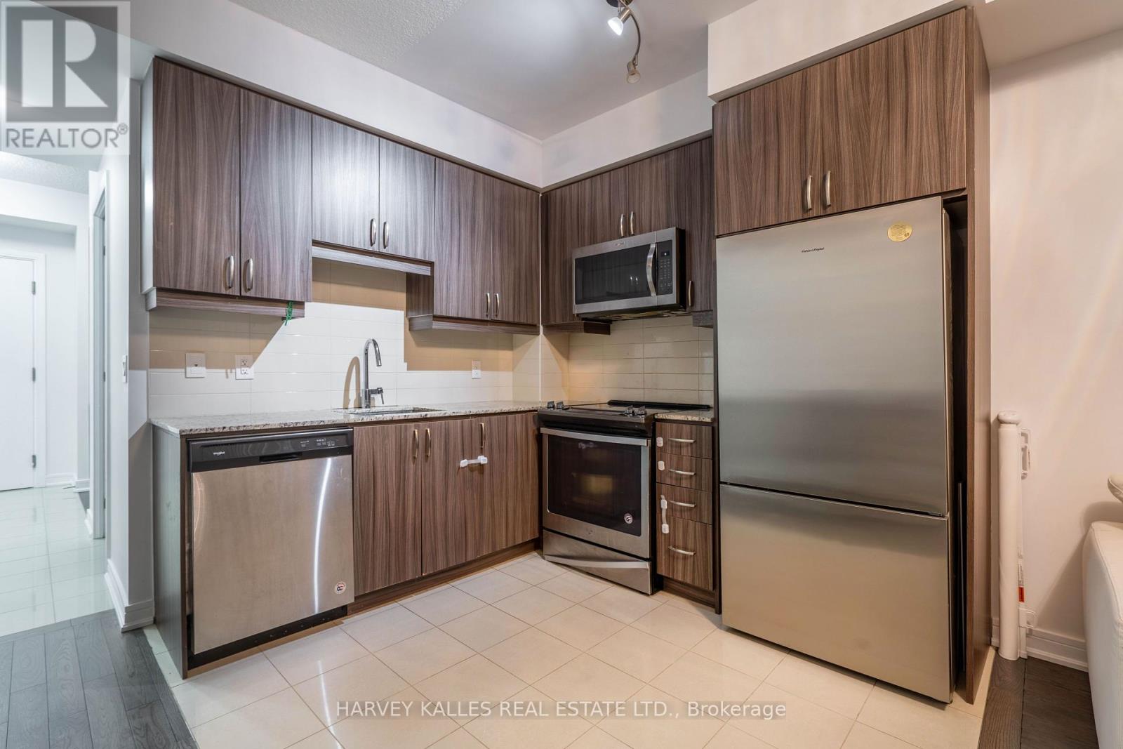 Photo 20 of Se 204 9199 Yonge Street, Richmond Hill ON