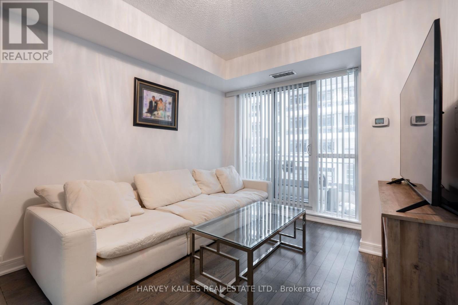 Photo 13 of Se 204 9199 Yonge Street, Richmond Hill ON