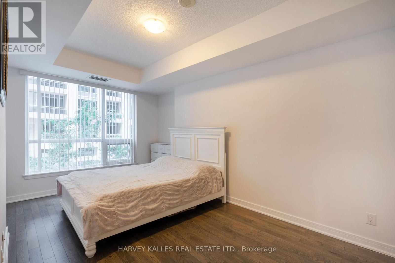 Photo 31 of Se 204 9199 Yonge Street, Richmond Hill ON