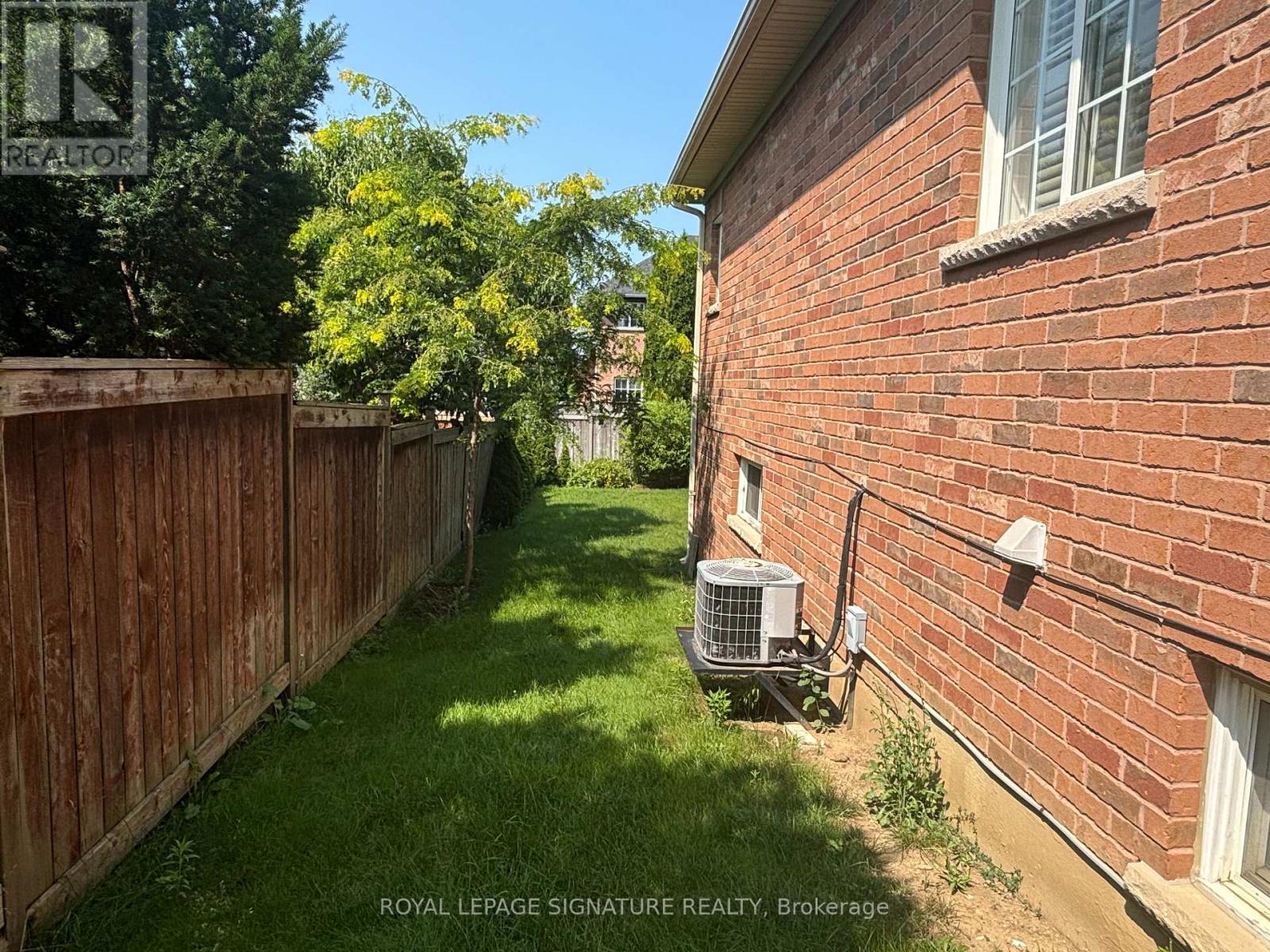 Photo 2 of Bsmt 72 Velmar Drive N, Vaughan ON