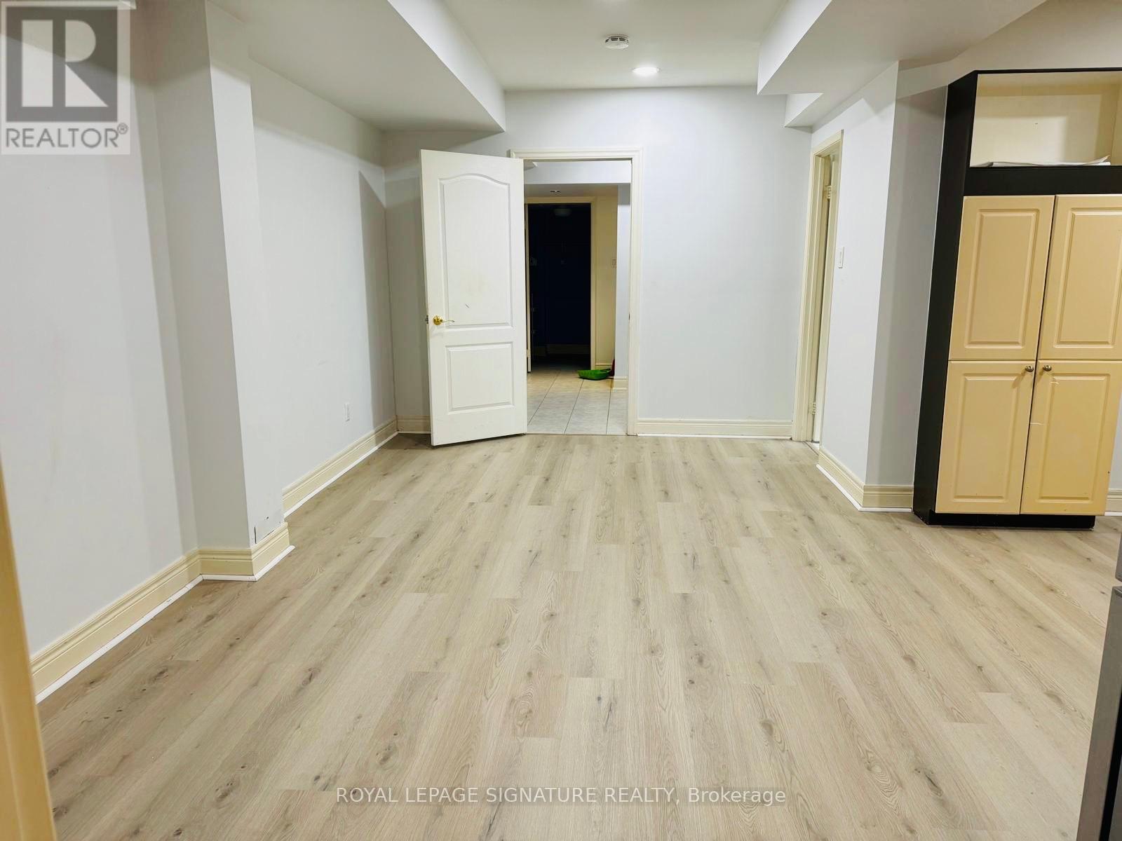 Photo 9 of Bsmt 72 Velmar Drive N, Vaughan ON
