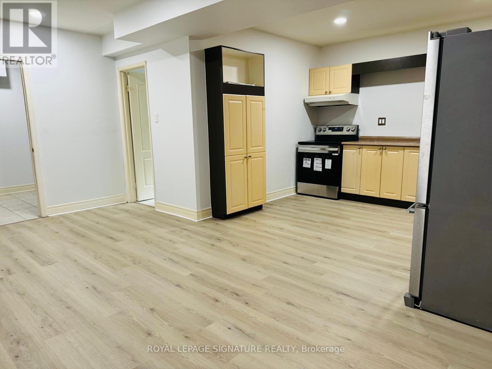 Photo 14 of Bsmt 72 Velmar Drive N, Vaughan ON