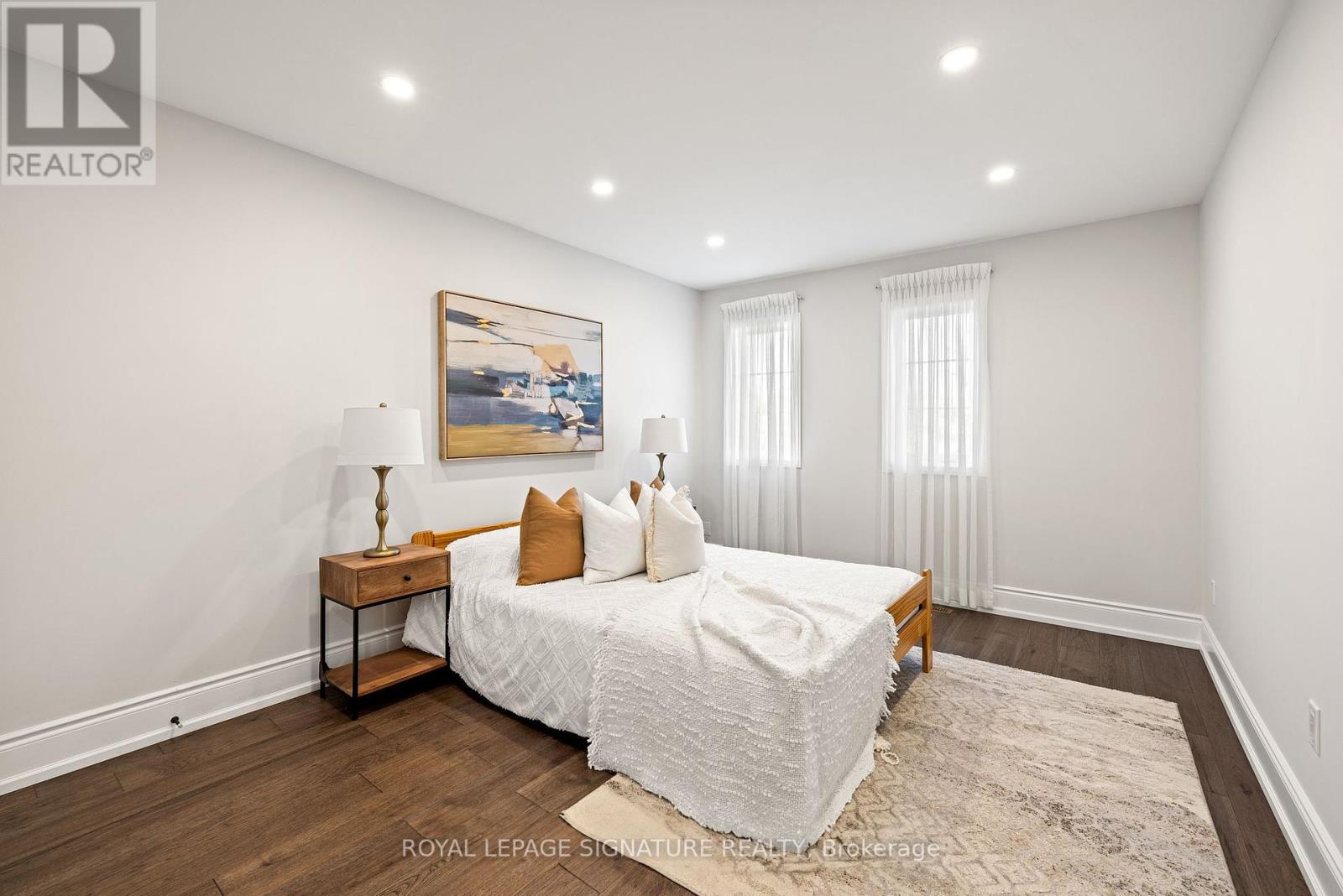 Photo 30 of 1067 Ivsbridge Boulevard, Newmarket ON