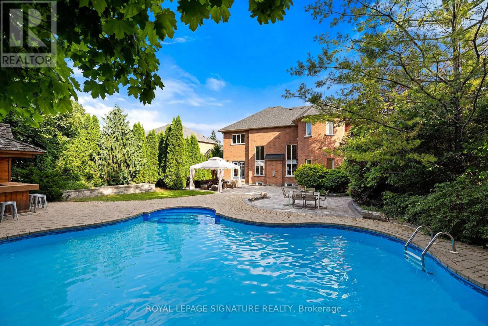 Photo 21 of 1067 Ivsbridge Boulevard, Newmarket ON