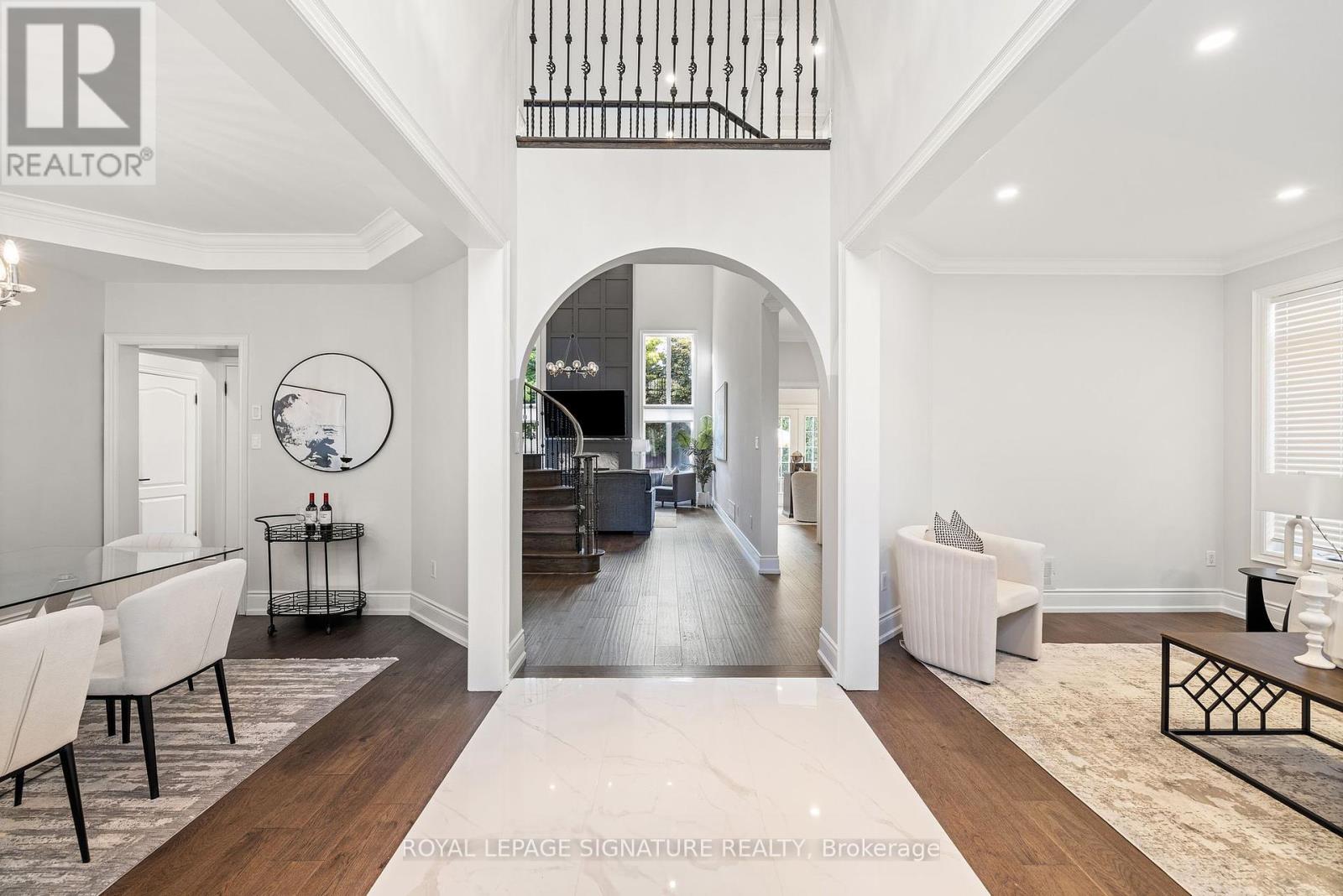 Photo 16 of 1067 Ivsbridge Boulevard, Newmarket ON
