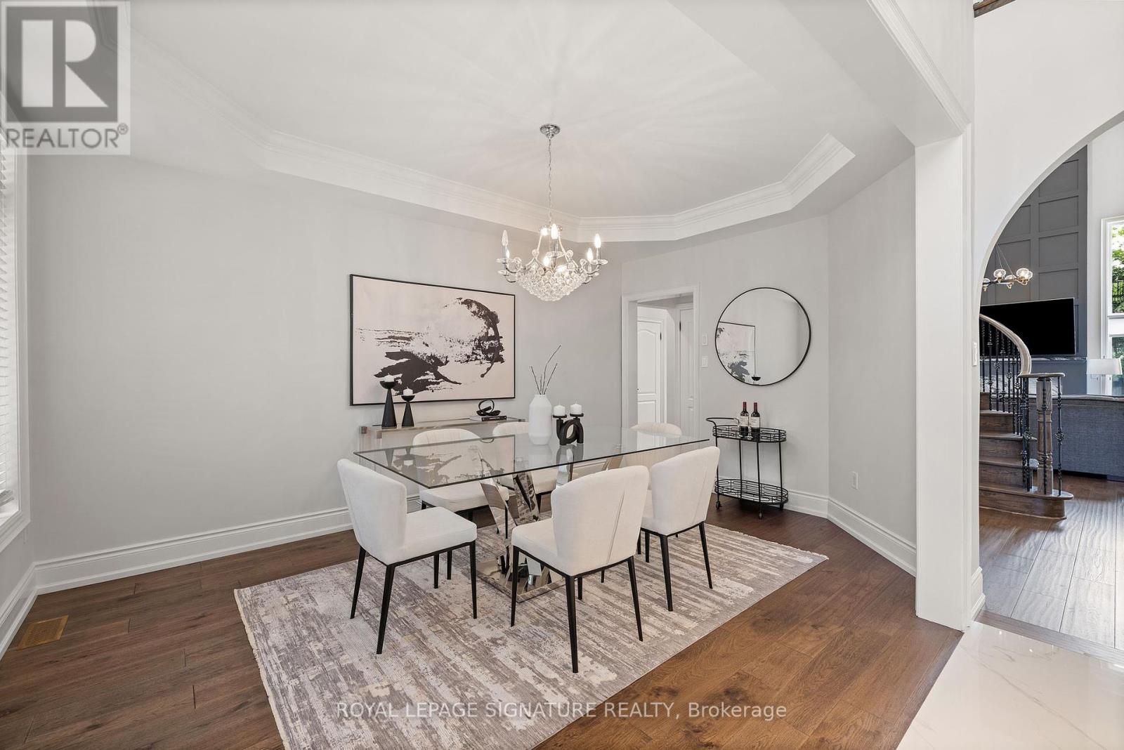 Photo 23 of 1067 Ivsbridge Boulevard, Newmarket ON