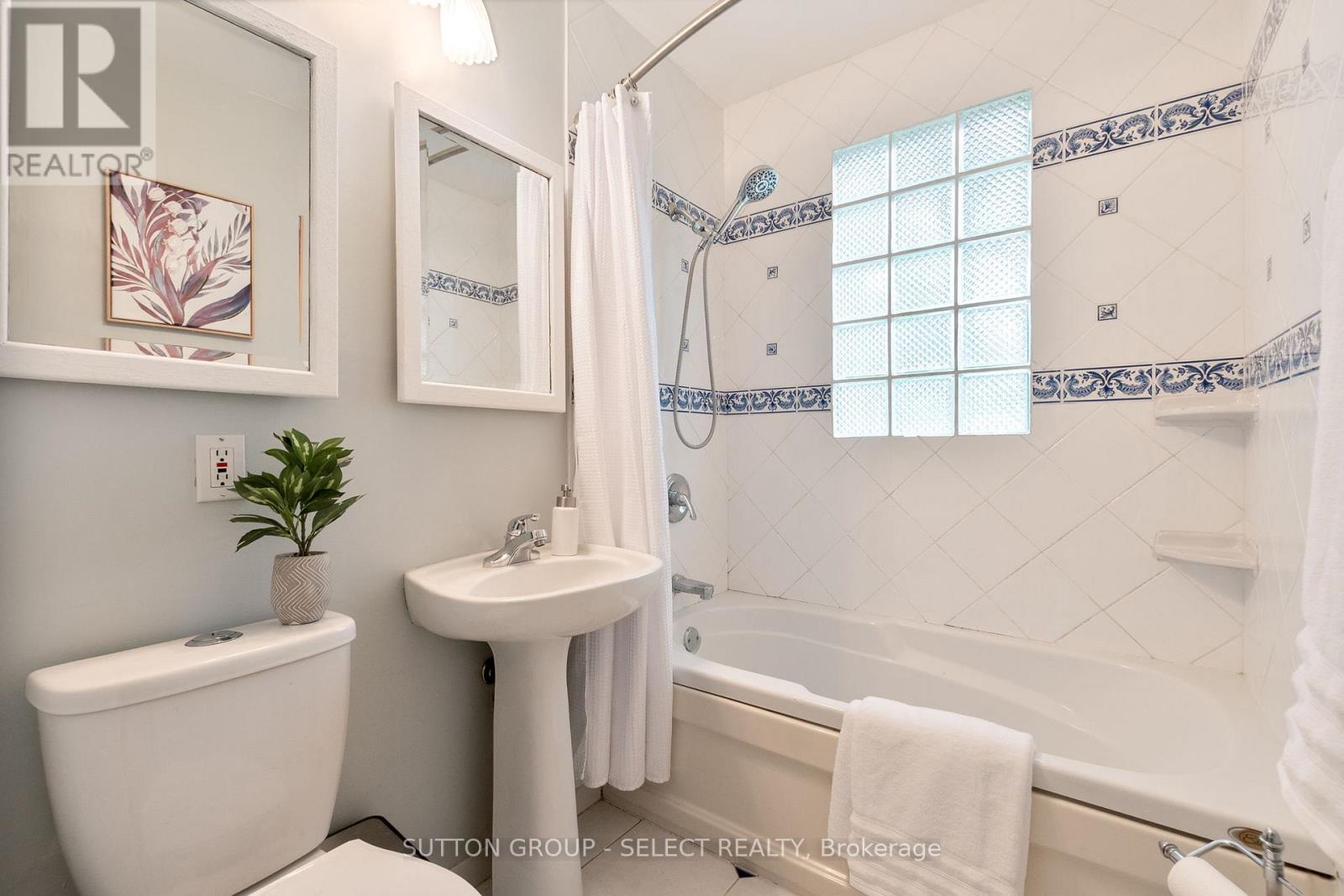 Photo 32 of 570 Kingsway Avenue, London North ON