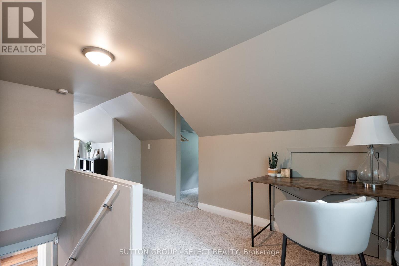 Photo 15 of 570 Kingsway Avenue, London North ON