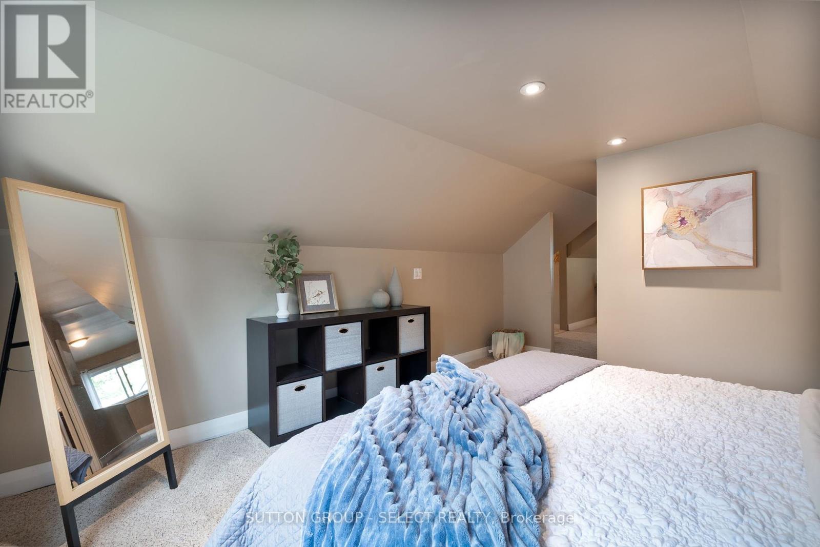 Photo 40 of 570 Kingsway Avenue, London North ON