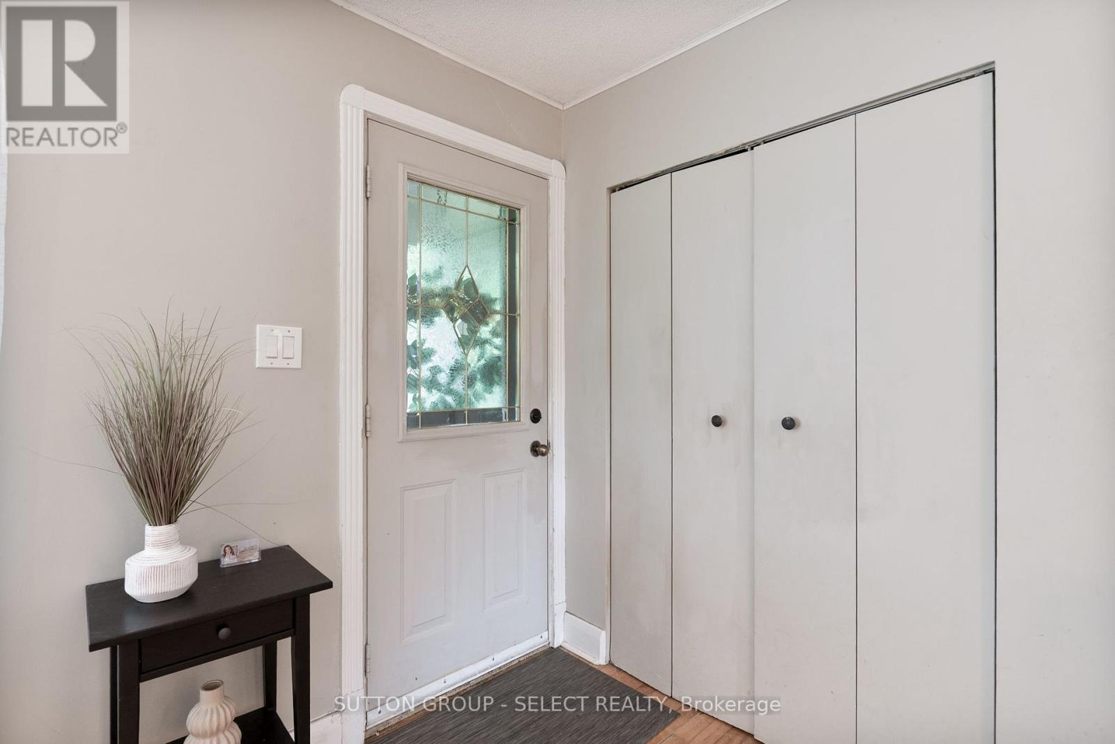 Photo 19 of 570 Kingsway Avenue, London North ON