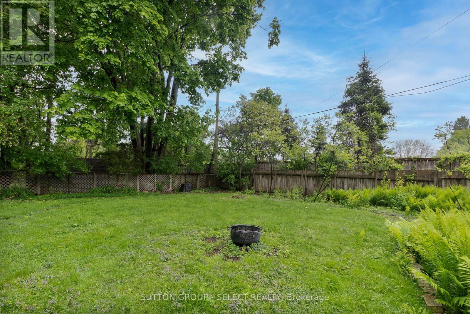 Photo 3 of 570 Kingsway Avenue, London North ON