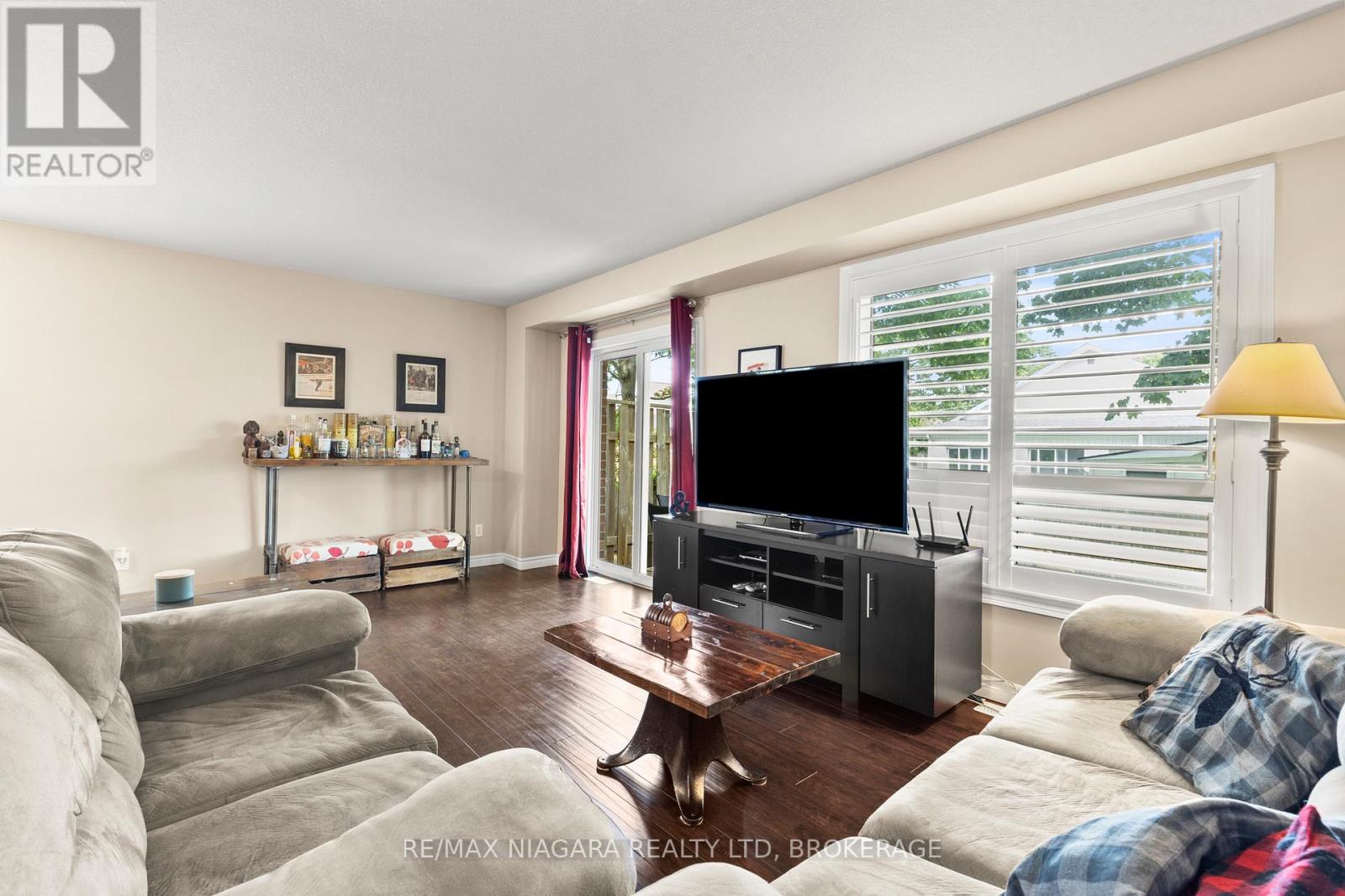 Photo 15 of 6 6263 Valley Way, Niagara Falls ON