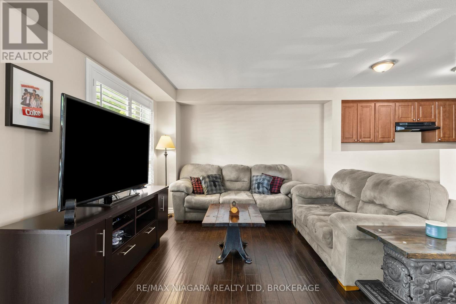 Photo 14 of 6 6263 Valley Way, Niagara Falls ON