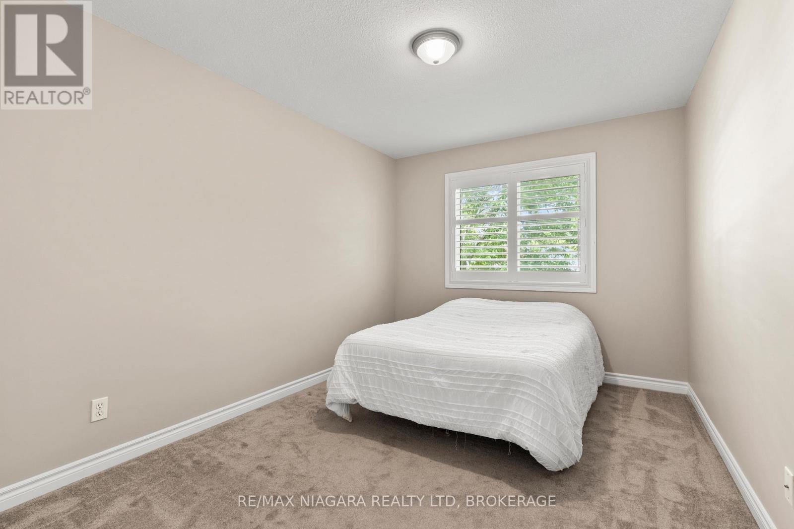 Photo 21 of 6 6263 Valley Way, Niagara Falls ON