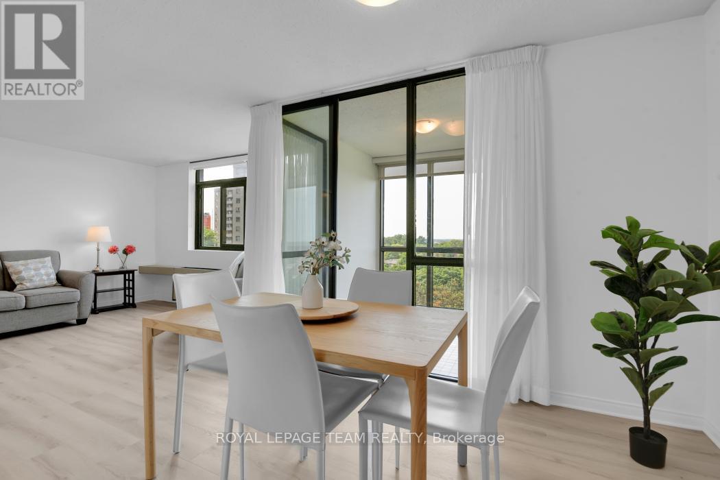 Photo 1 of 904 2871 Richmond Road, Ottawa ON