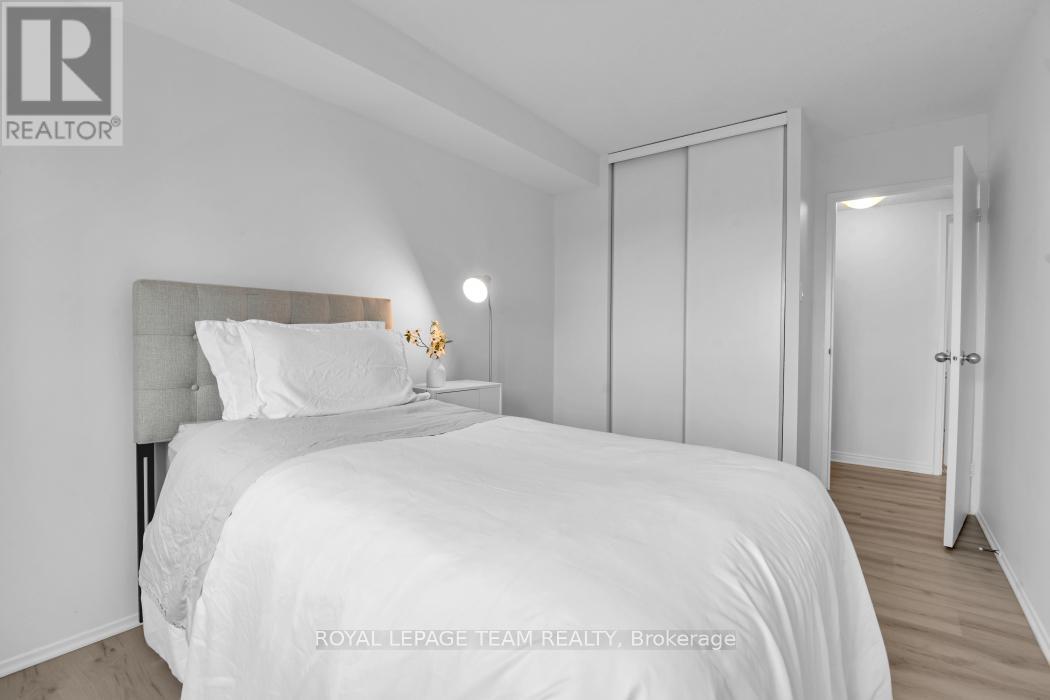 Photo 10 of 904 2871 Richmond Road, Ottawa ON