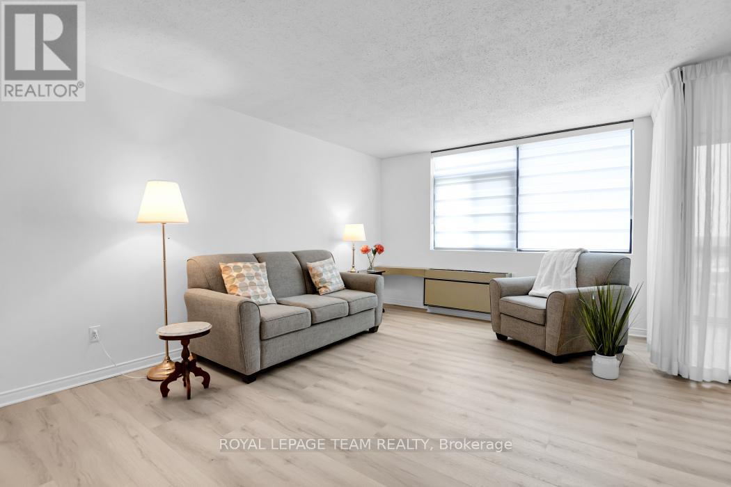 Photo 12 of 904 2871 Richmond Road, Ottawa ON
