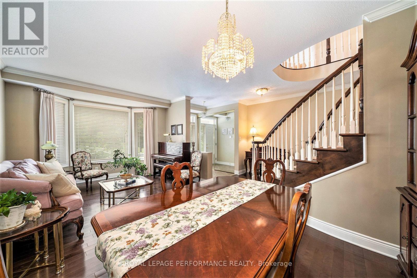 Photo 10 of 21 Berry Glen Street, Ottawa ON