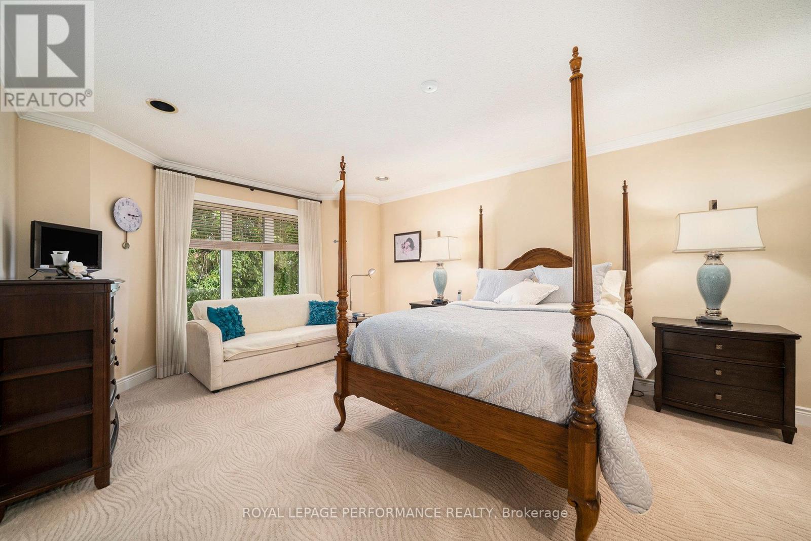 Photo 16 of 21 Berry Glen Street, Ottawa ON
