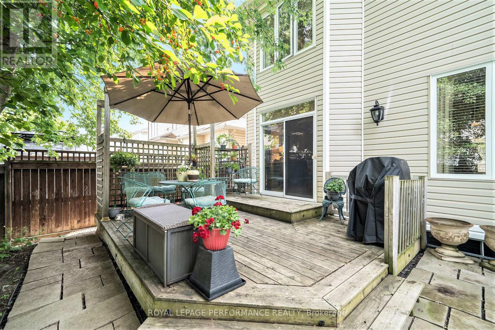 Photo 31 of 21 Berry Glen Street, Ottawa ON