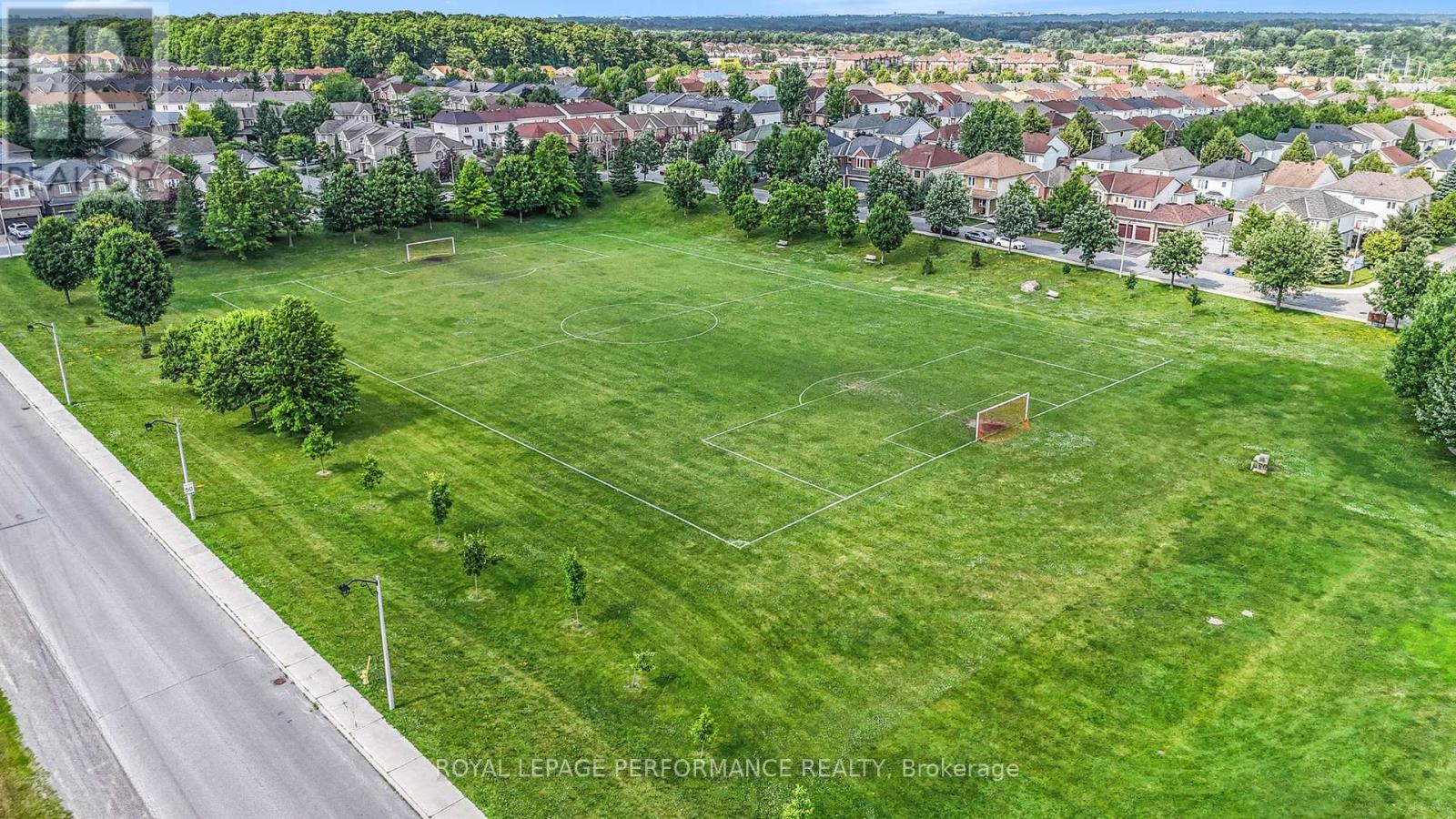Photo 34 of 21 Berry Glen Street, Ottawa ON