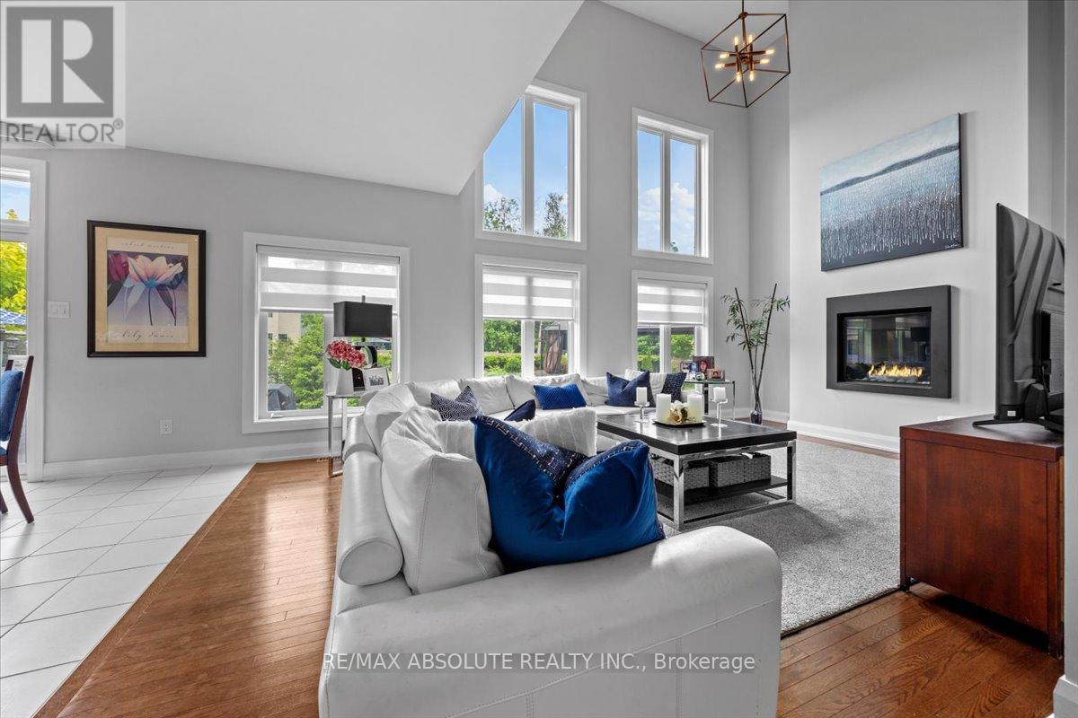 Photo 14 of 706 Bridleglen Crescent, Ottawa ON