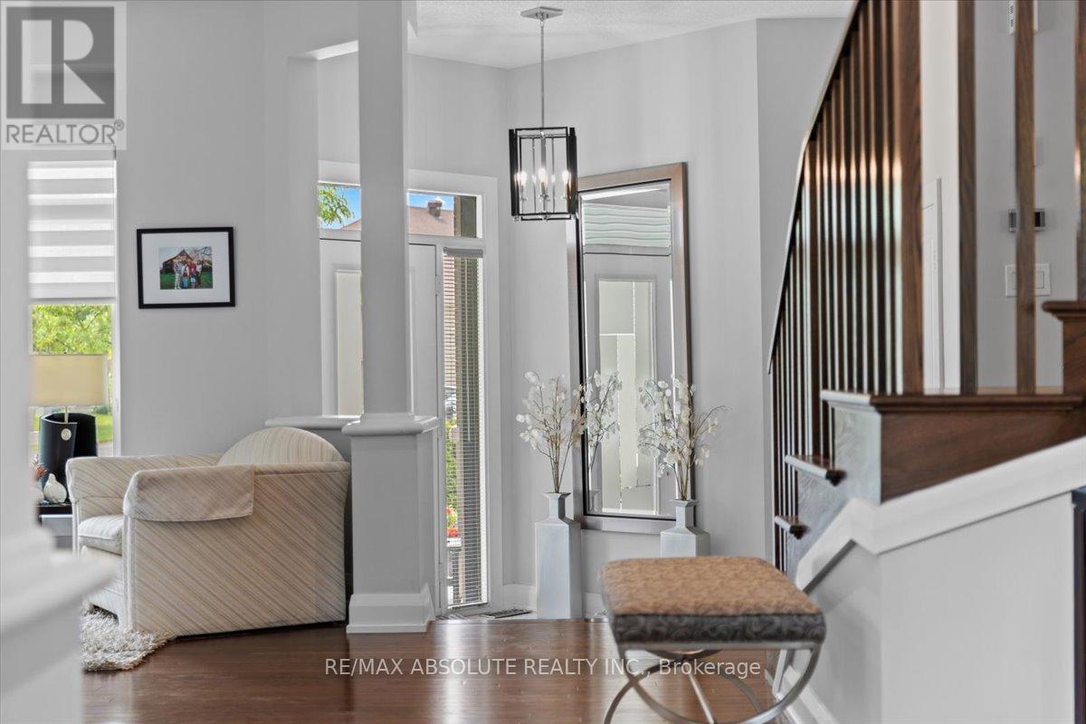 Photo 7 of 706 Bridleglen Crescent, Ottawa ON