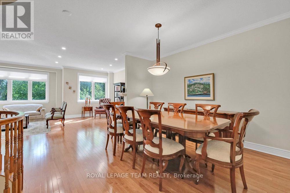 Photo 13 of 6 130 Lanark Avenue, Ottawa ON