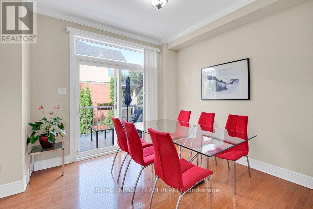Photo 21 of 6 130 Lanark Avenue, Ottawa ON