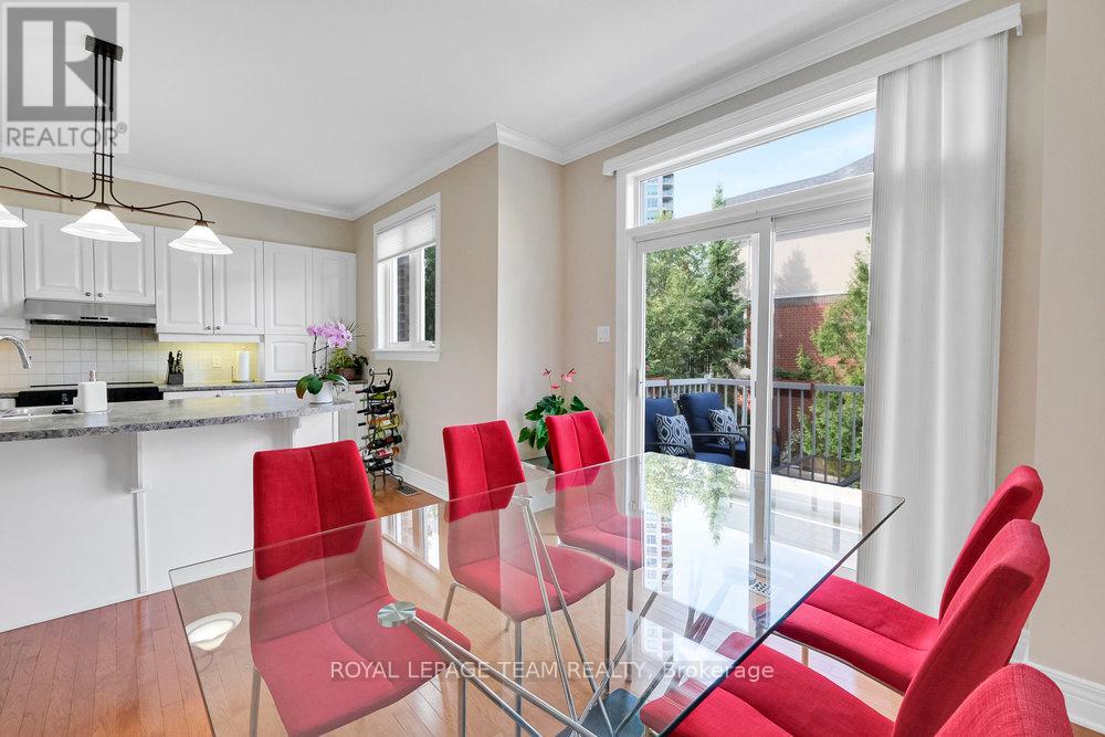 Photo 22 of 6 130 Lanark Avenue, Ottawa ON