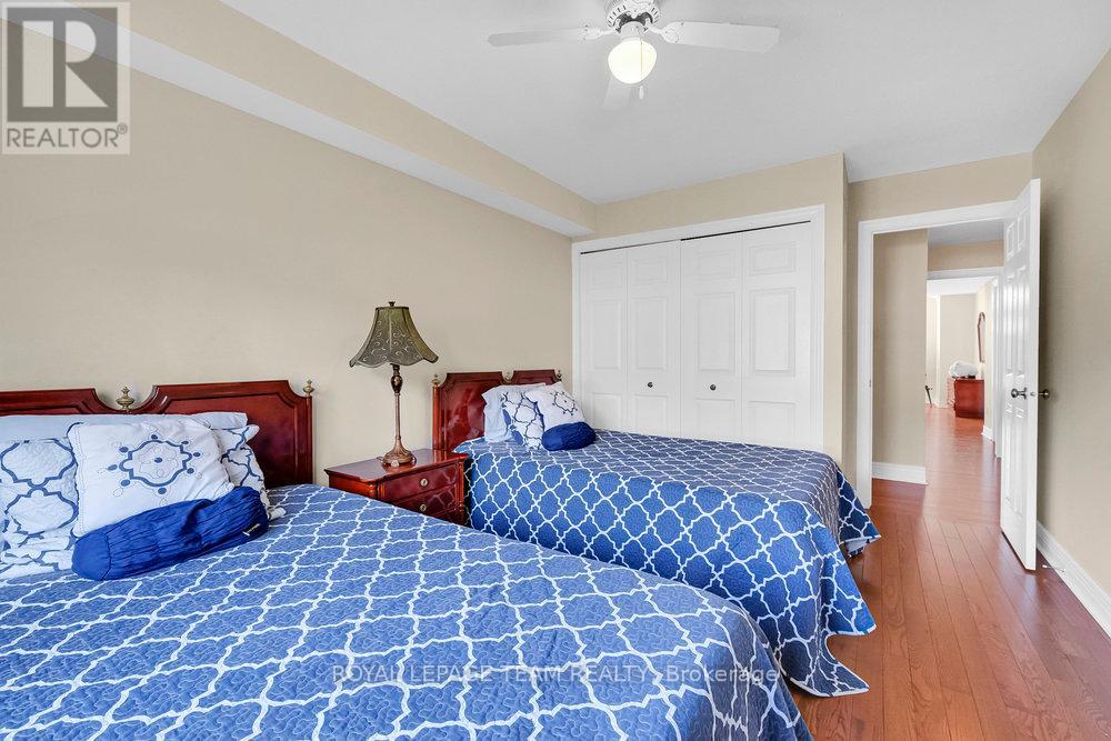 Photo 33 of 6 130 Lanark Avenue, Ottawa ON
