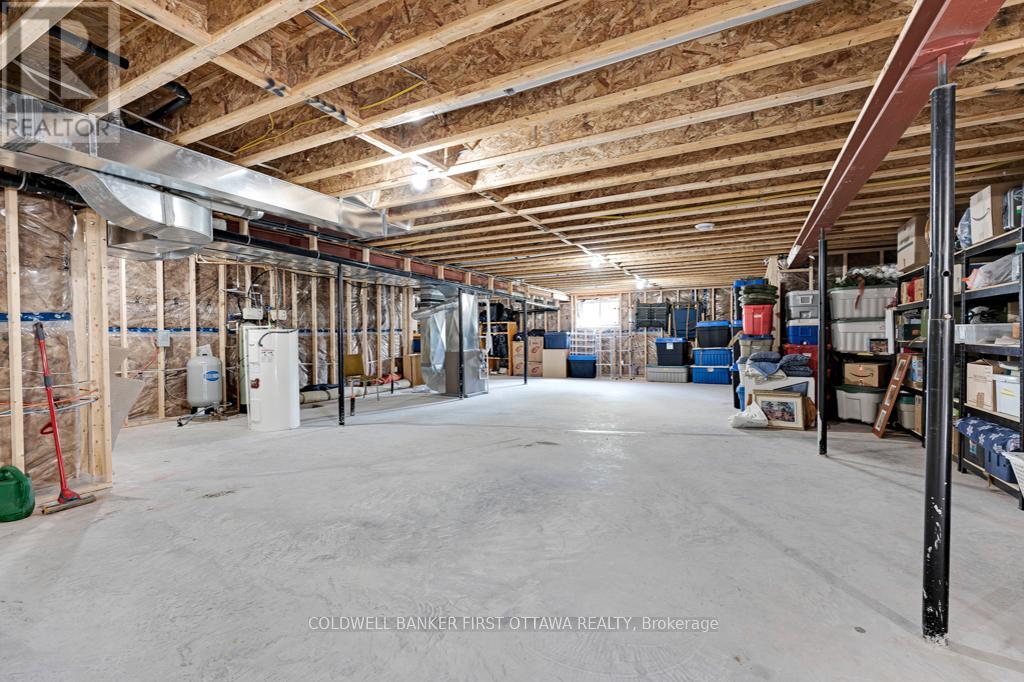 Photo 4 of 22 Rideau Crossing Crescent, North Grenville ON
